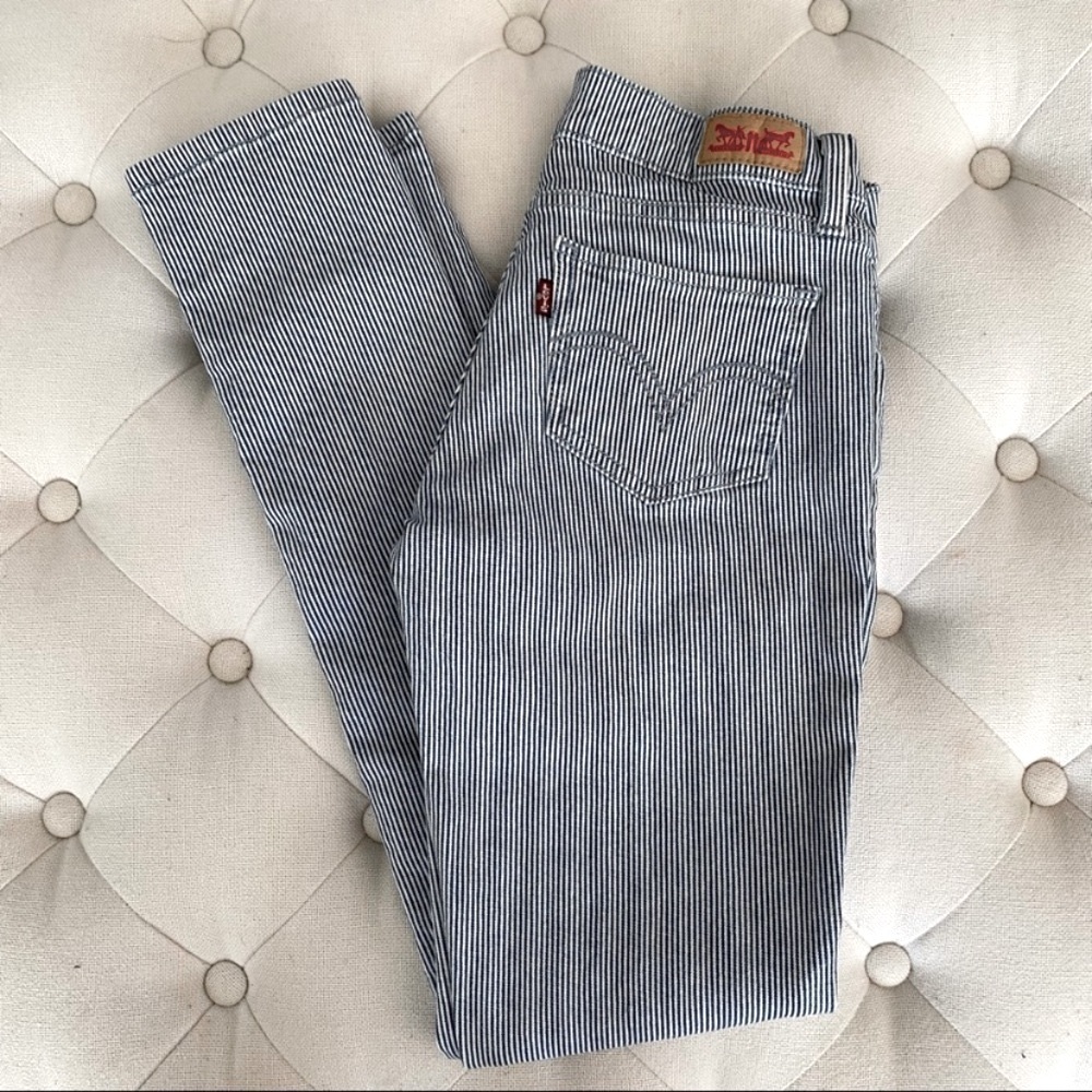 Levi’s • 524 • Too Superlow • Striped • Jeans • Sz 26
